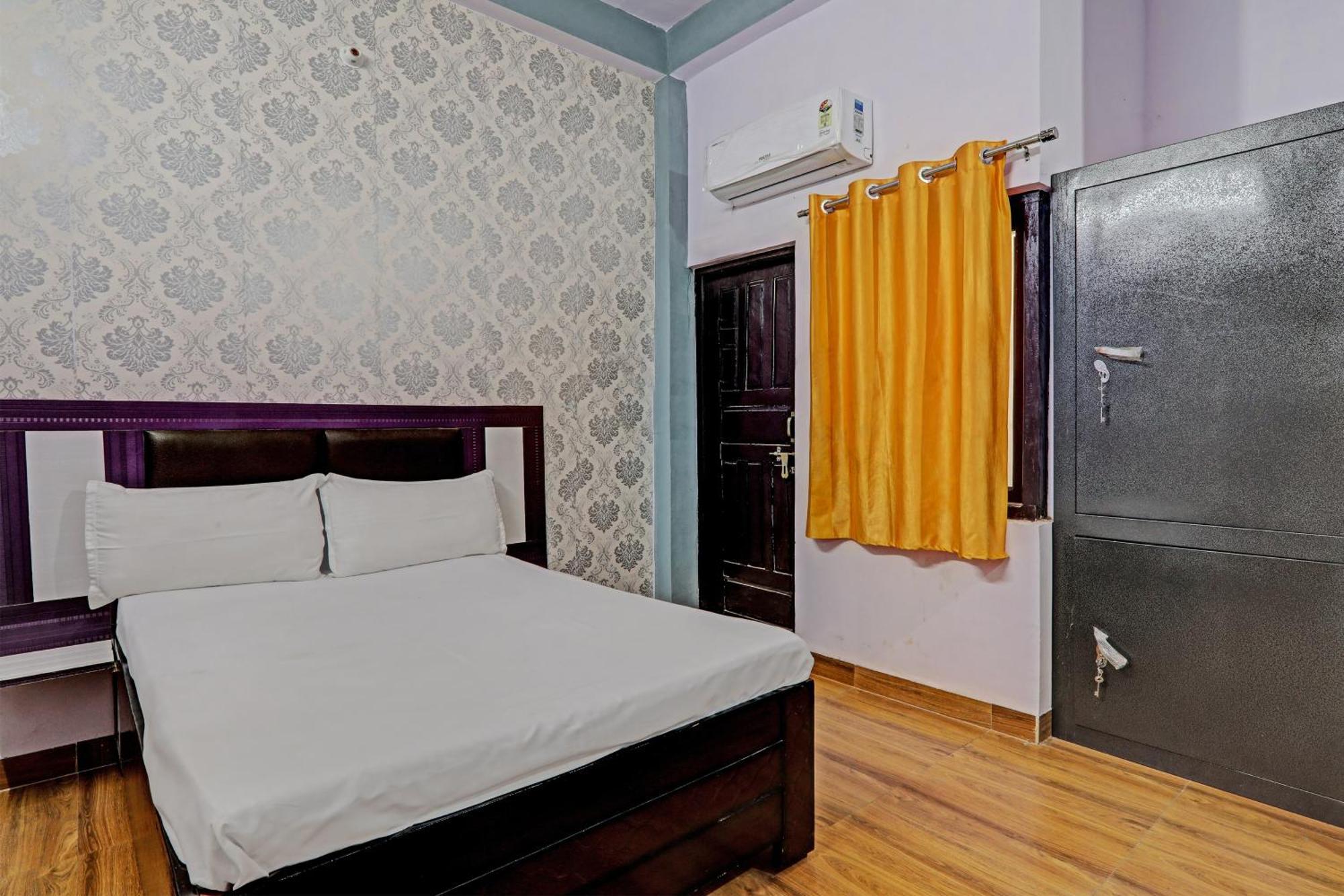 Oyo Hotel Crown Lucknow Dış mekan fotoğraf