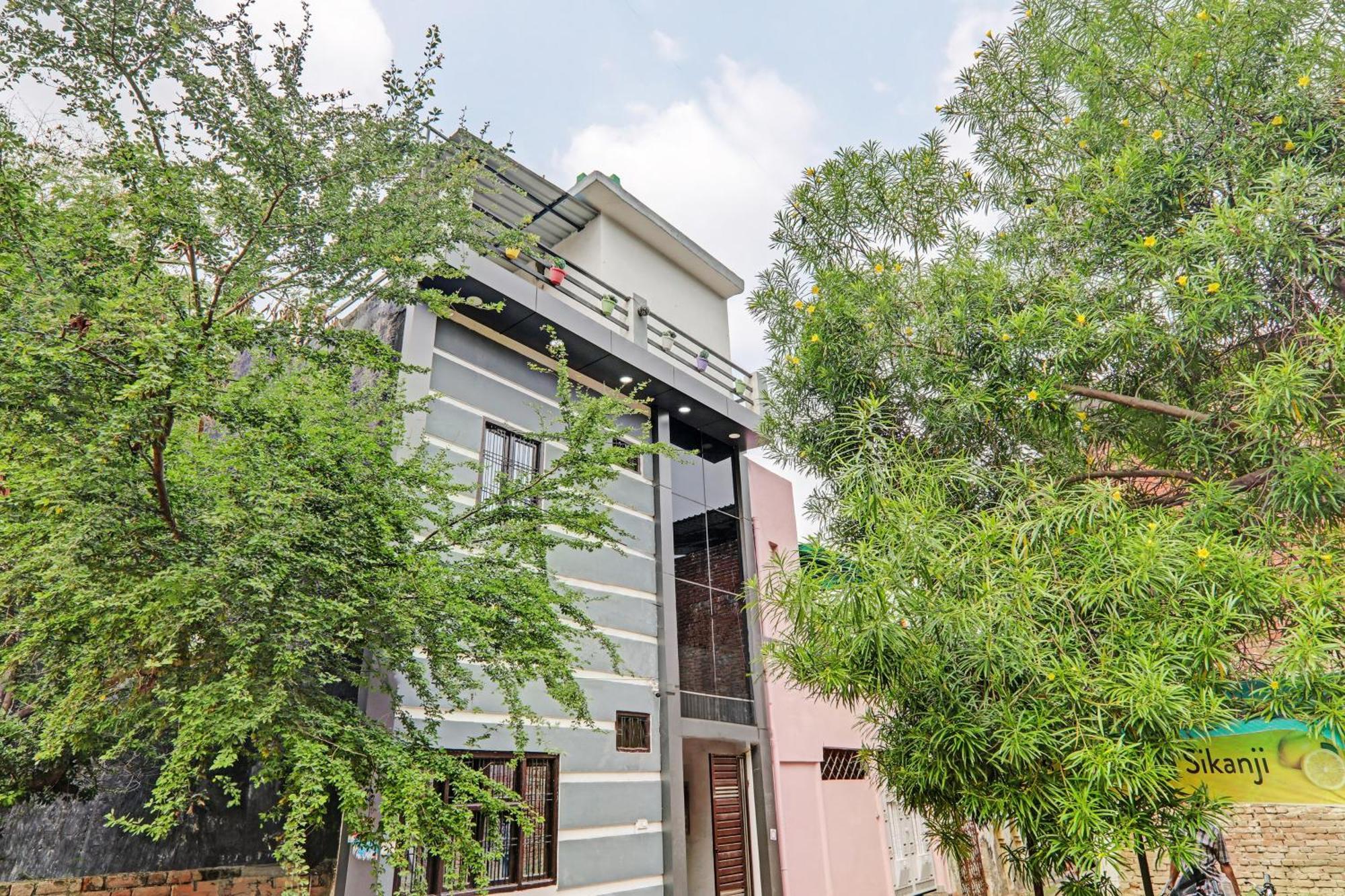 Oyo Hotel Crown Lucknow Dış mekan fotoğraf